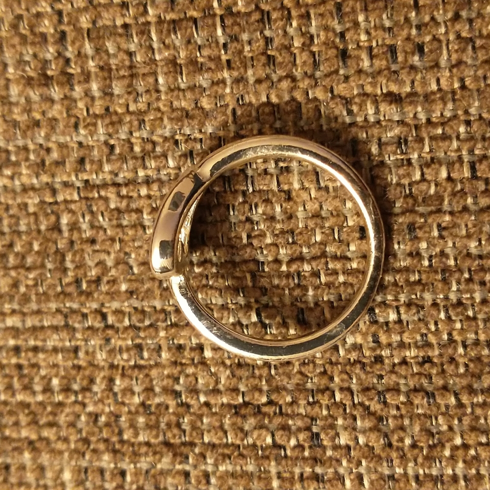 Pretty silver heart ring - Picture 3 of 6